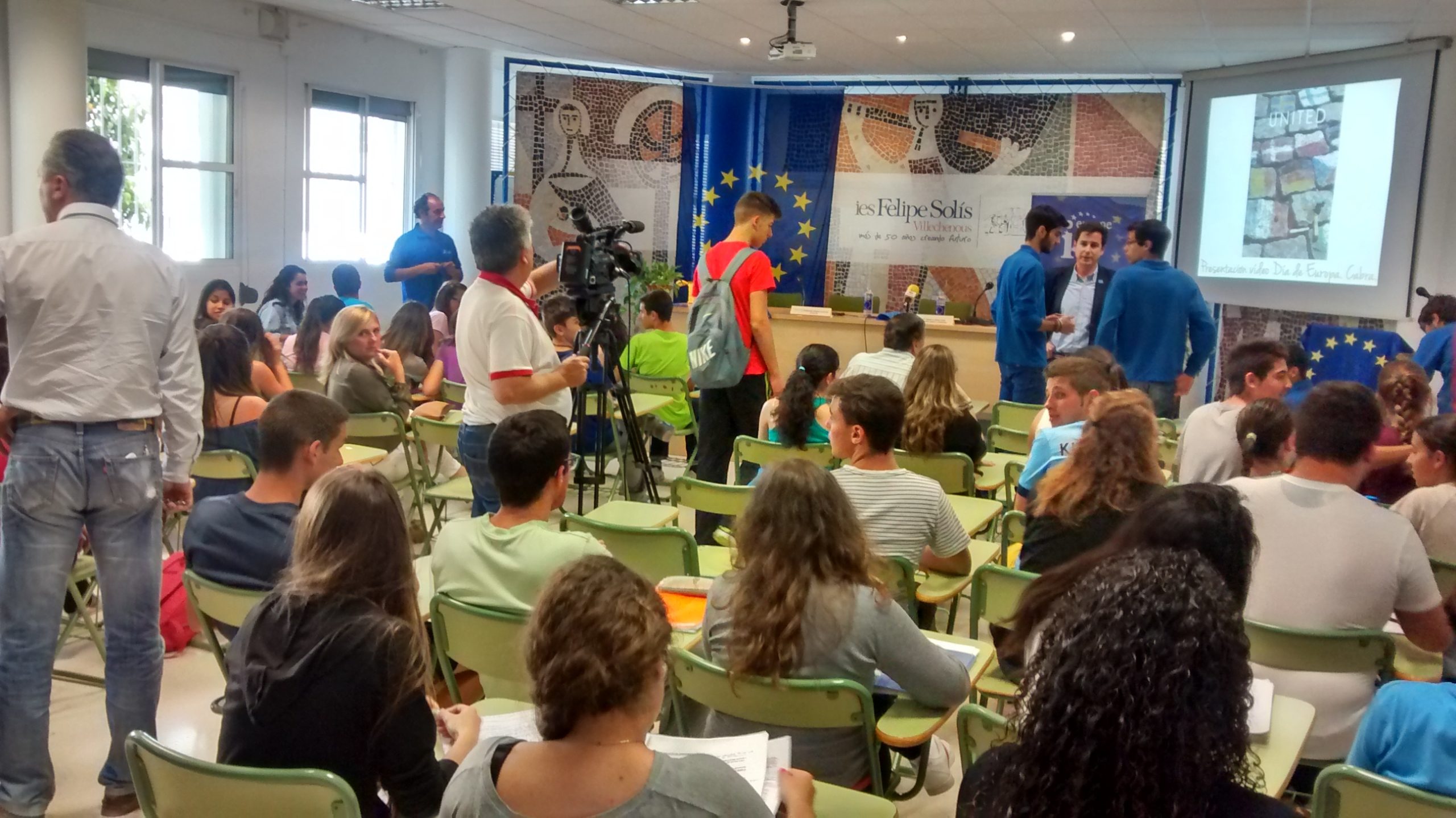 Día de Europa 2015 en Cabra, presentación vídeo elaborado por jóvenes, 7 de mayo.