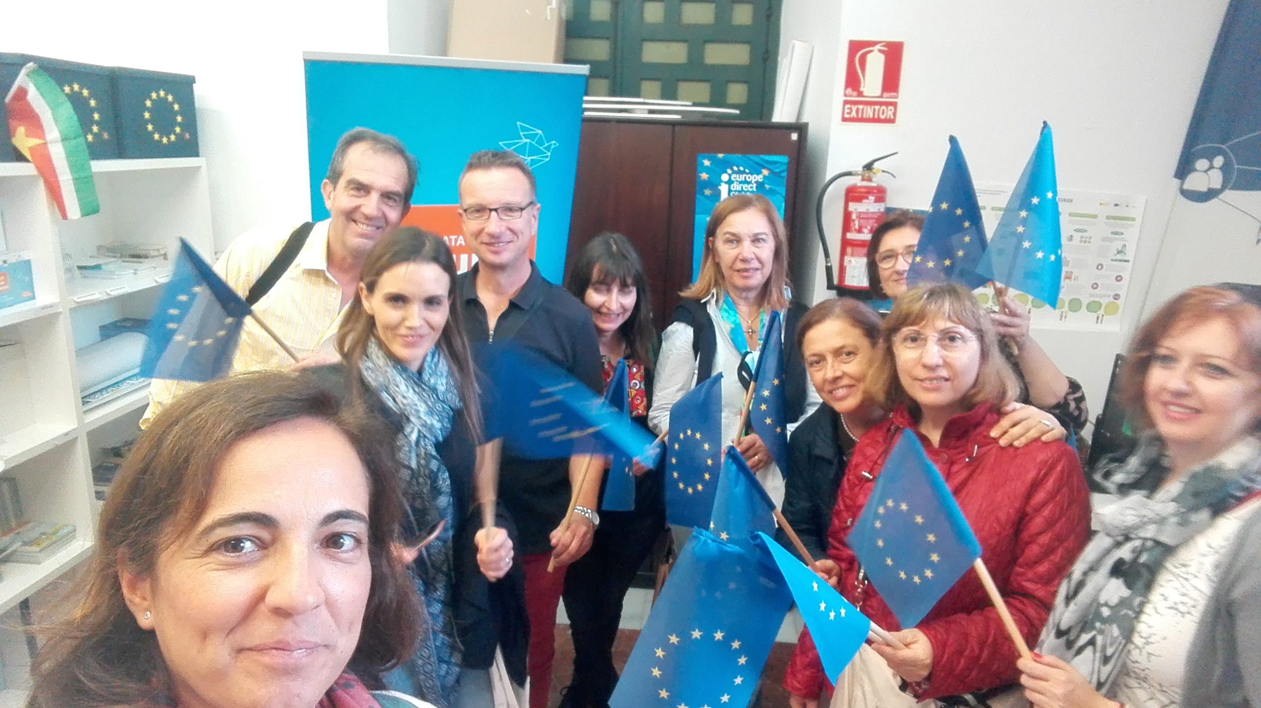 Visita al Centro Europe Direct profesores intermabio Erasmus + IES Gualdaquivir.