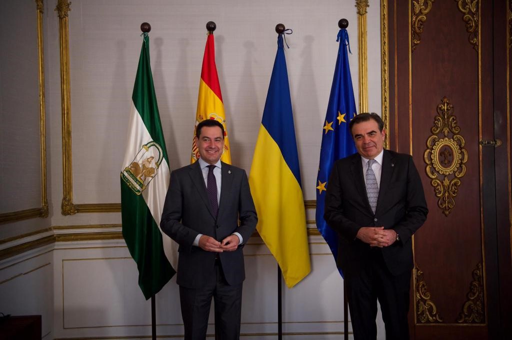 El vicepresidente de la Comisión Europea, Margaritis Schinas, concluye su visita a Andalucía