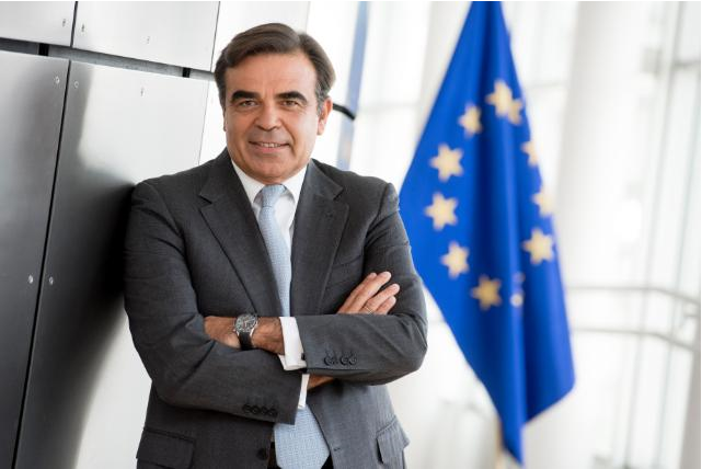 El vicepresidente de la Comisión Europea, Margaritis Schinas, se reunirá en Madrid con ministros del Gobierno y representantes de la sociedad civil