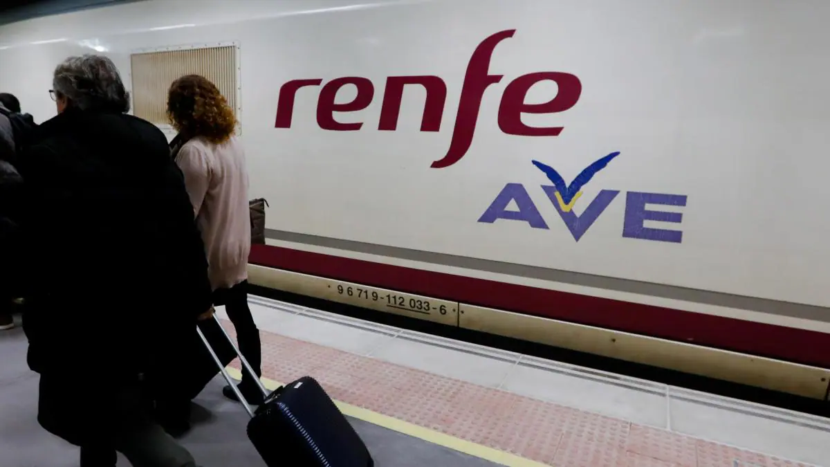 Defensa de la competencia: la Comisión solicita observaciones sobre los compromisos ofrecidos por Renfe en relación con posibles prácticas contrarias a la competencia en la venta de billetes en línea en España