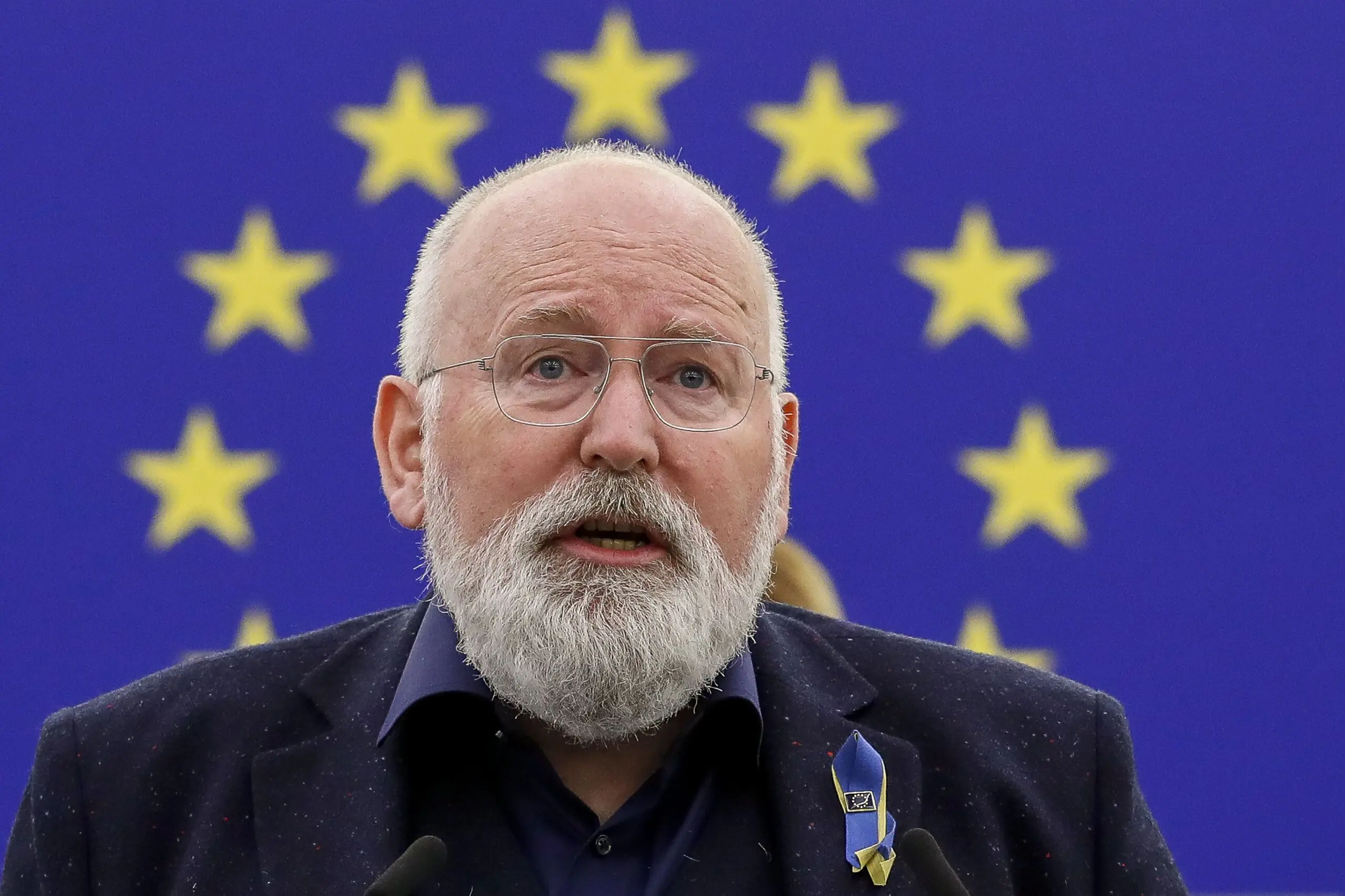 Dimite Frans Timmermans, vicepresidente ejecutivo de la Comisión Europea. El vicepresidente Šefčovičasumirá sus funciones