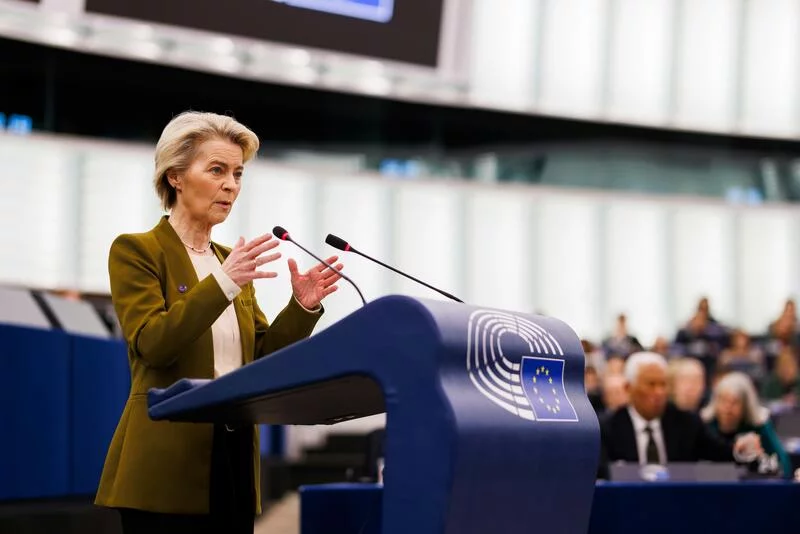 La presidenta von der Leyen lanza el Diálogo estratégico sobre el futuro de la industria automovilística y anuncia un plan de acción.