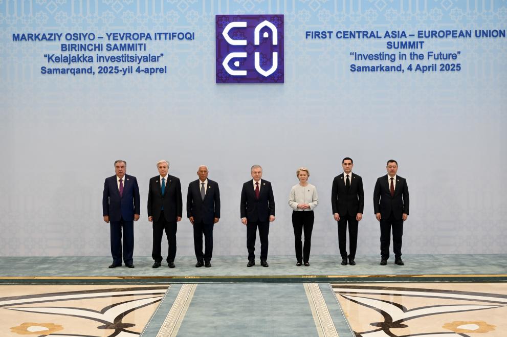 La presidenta von der Leyen anuncia un paquete de inversión de Global Gateway por valor de 12 000 millones de euros en la cumbre UE-Asia Central